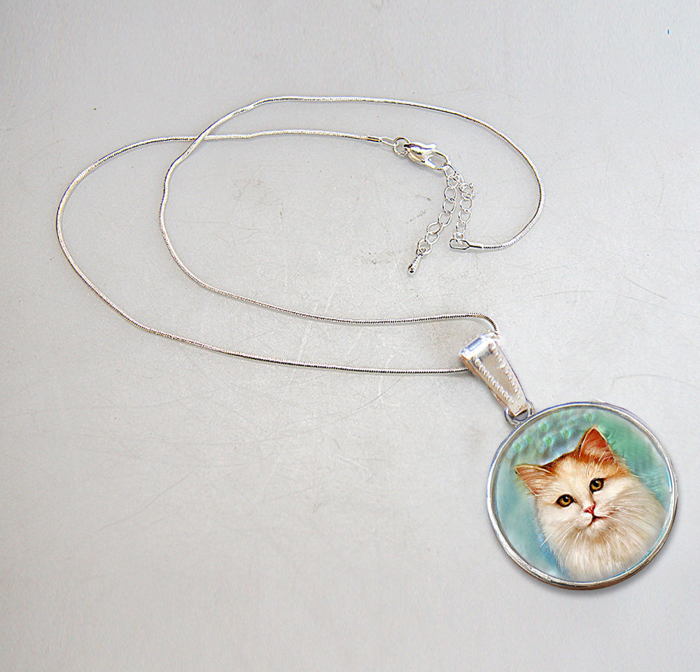 Tabby Cat Silver Plated Mother of Pearl Jewelry Pendant Necklace - 44015