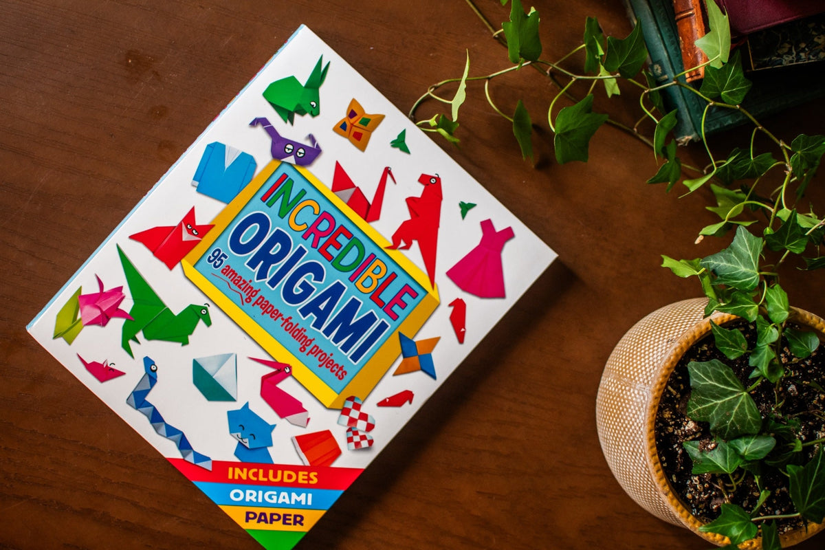 Incredible Origami: 95 Amazing Paper-Folding Projects, Includes Origami Paper