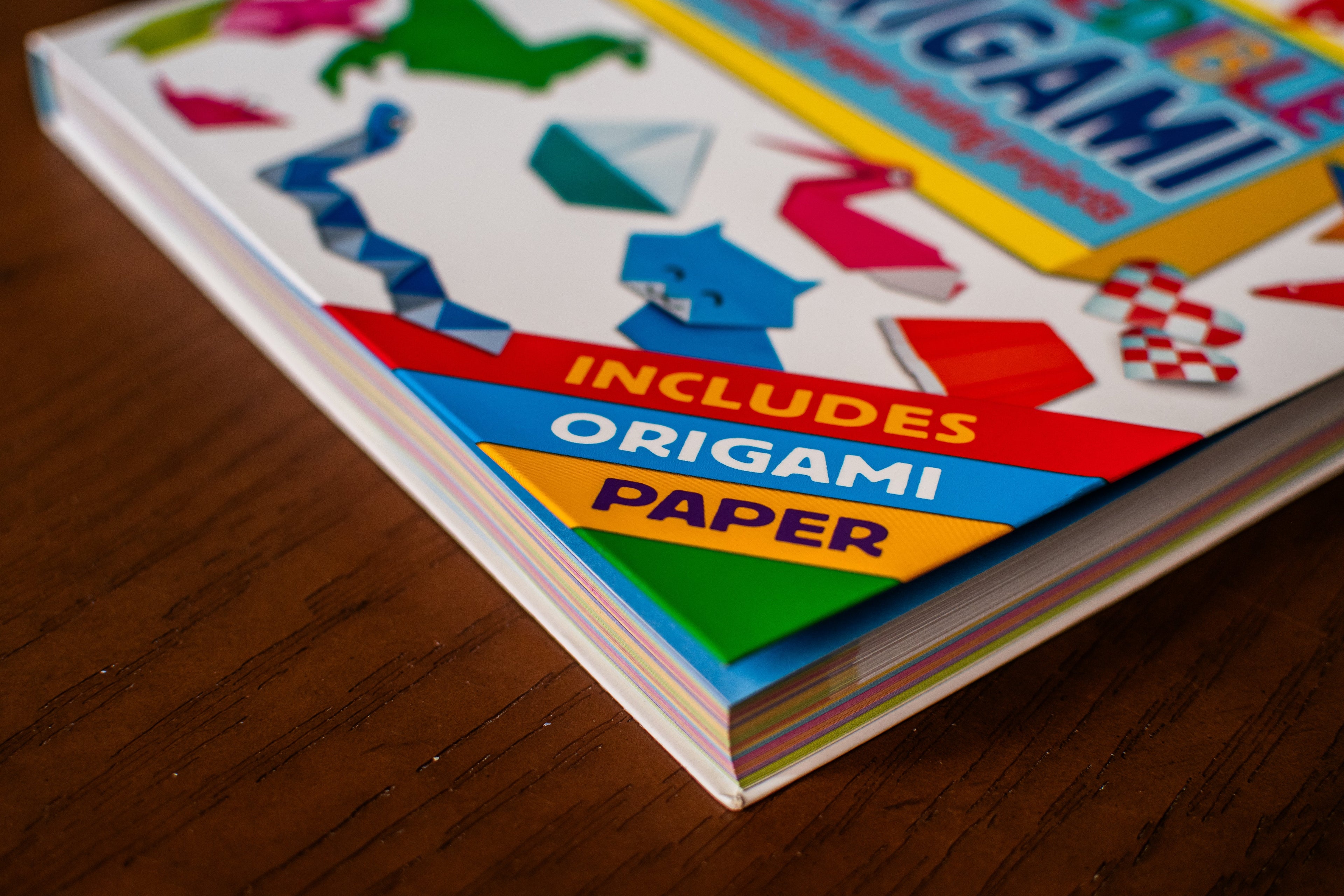 Incredible Origami: 95 Amazing Paper-Folding Projects, Includes Origami Paper