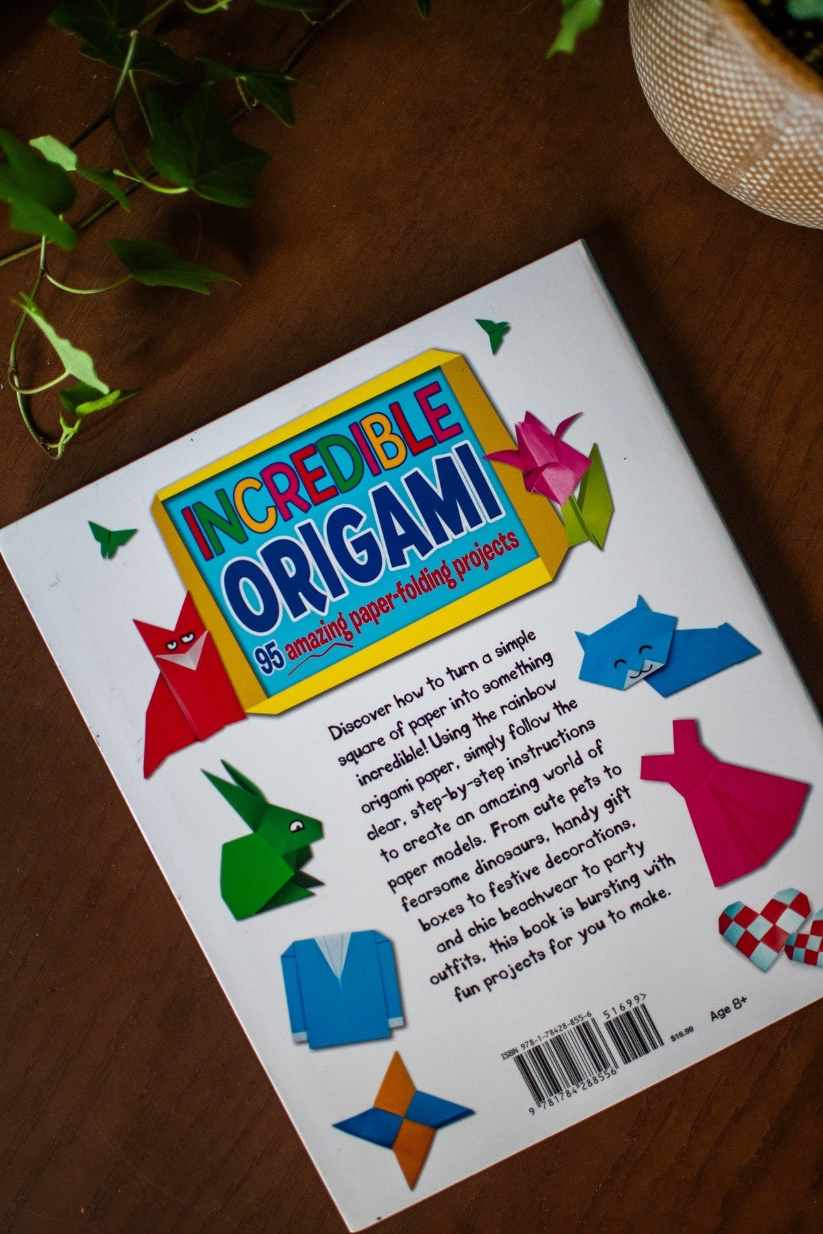 Incredible Origami: 95 Amazing Paper-Folding Projects, Includes Origami Paper