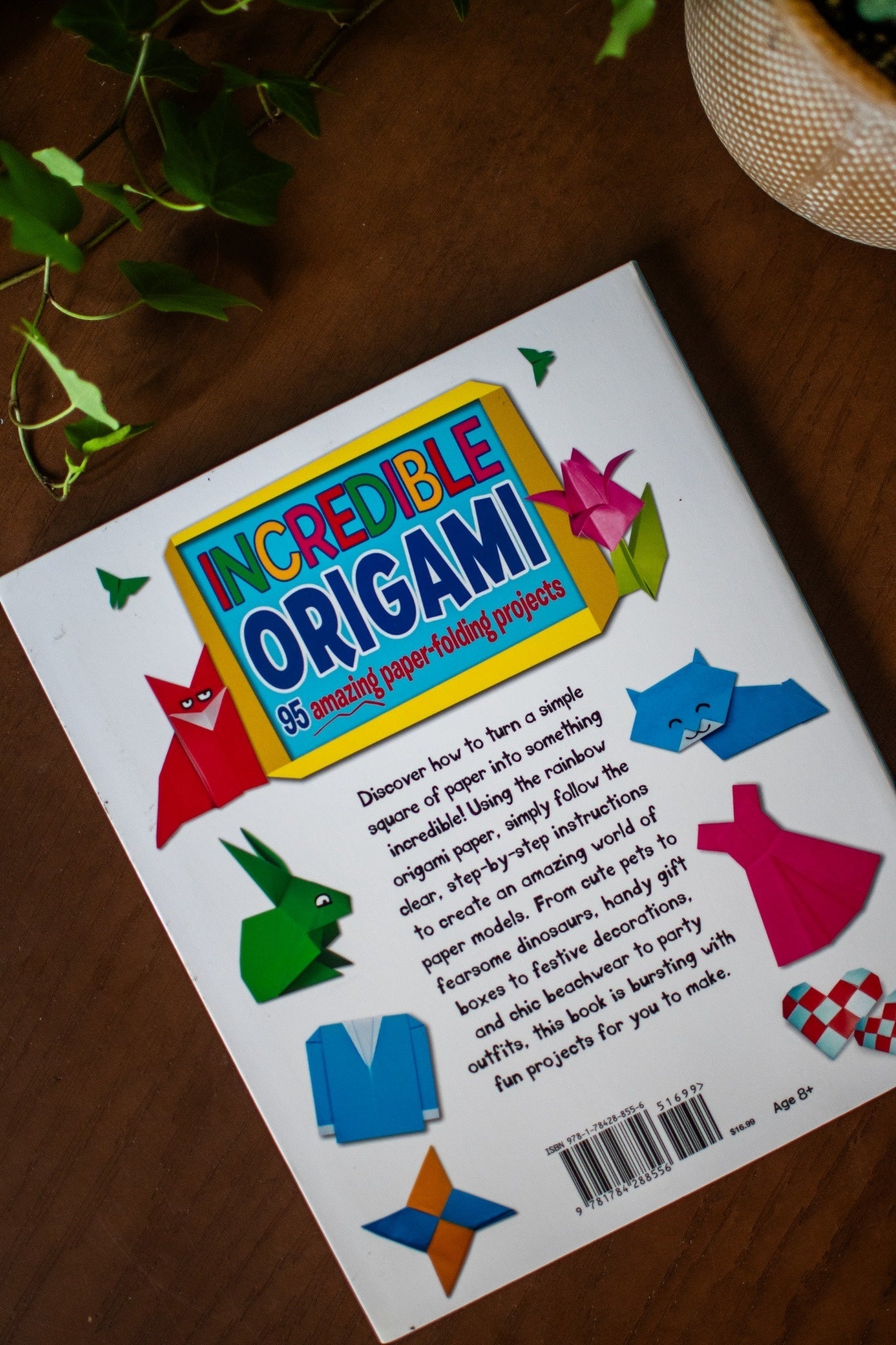 Incredible Origami: 95 Amazing Paper-Folding Projects, Includes Origami Paper