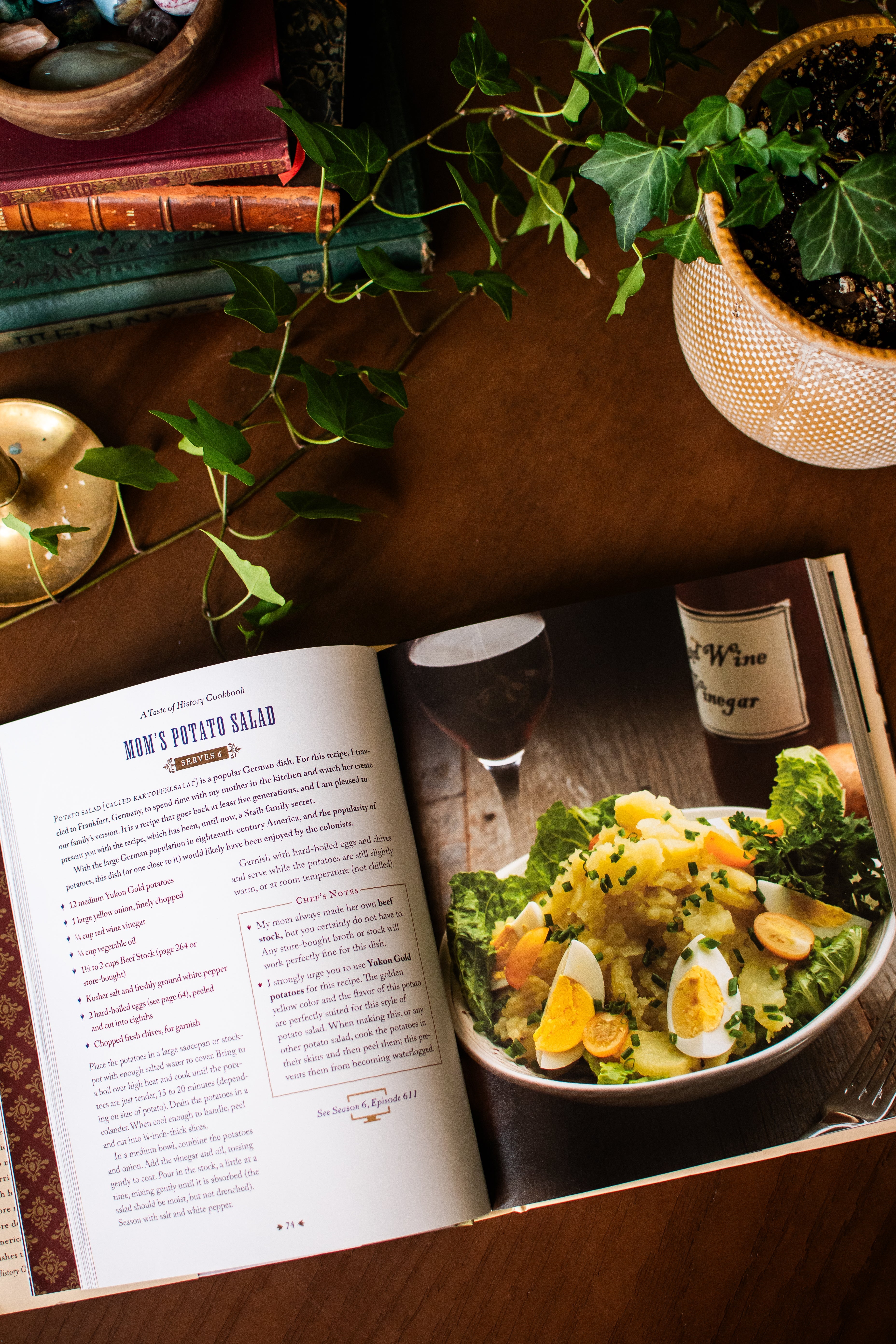 A Taste of History Cookbook: The Flavors, Places, and People That Shaped American Cuisine