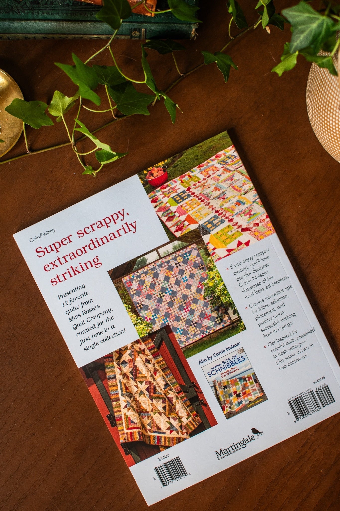 Miss Rosie's Farmhouse Favorites: 12 Captivating Scrappy Quilts
