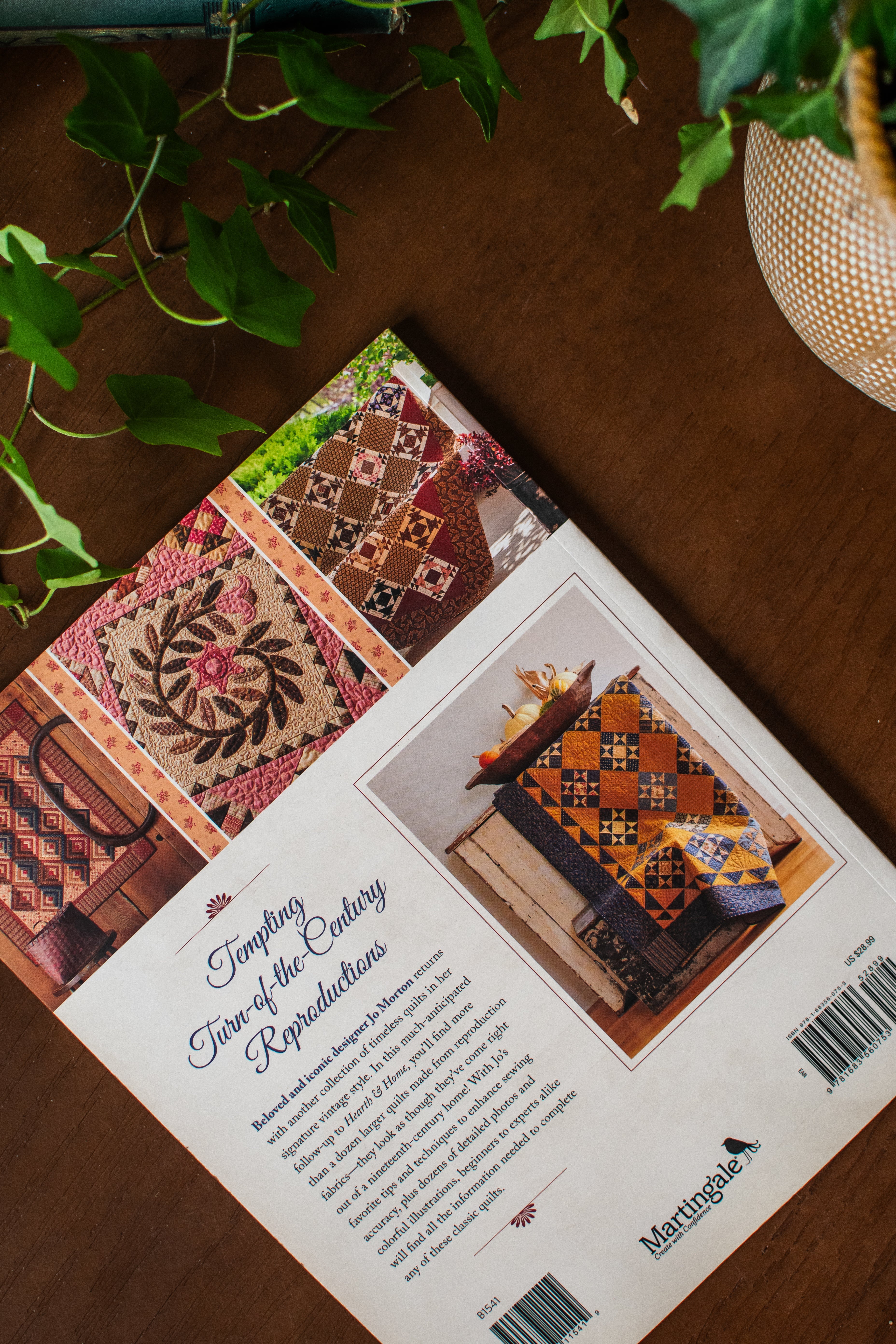 Tried & True: 13 Classic Quilts for Reproduction Fabrics