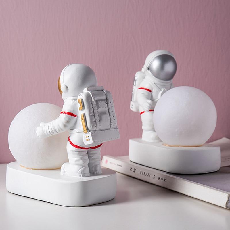 STEVVEX Astronaut Spaceman Moon Night Light Bedroom Bedside Desktop Creative Decoration Table Lamp Gift Light For Children Baby Kids