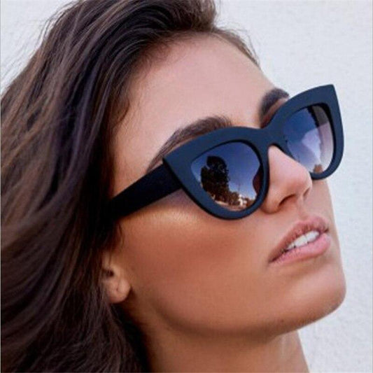Vintage Retro Cat Eye Women Sunglasses Tinted Color Lens Men Vintage Shaped Sun Glasses Female Eyewear Blue Sunglasses Brand Designer
