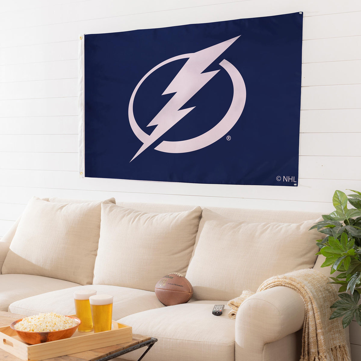 Tampa Bay Lightning Single Sided Flag with 2 Grommets, 3'x5'
