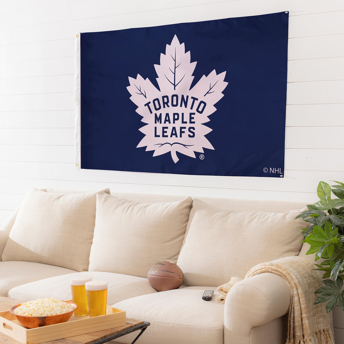 Toronto Maple Leafs Single Sided Flag with 2 Grommets, 3'x5'