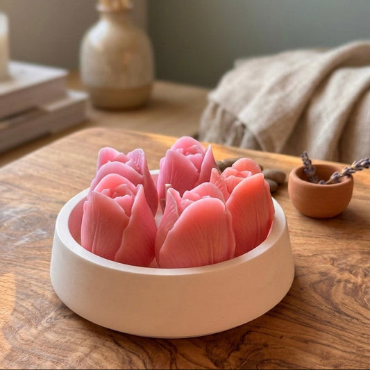 The Tulip Blossom Candle