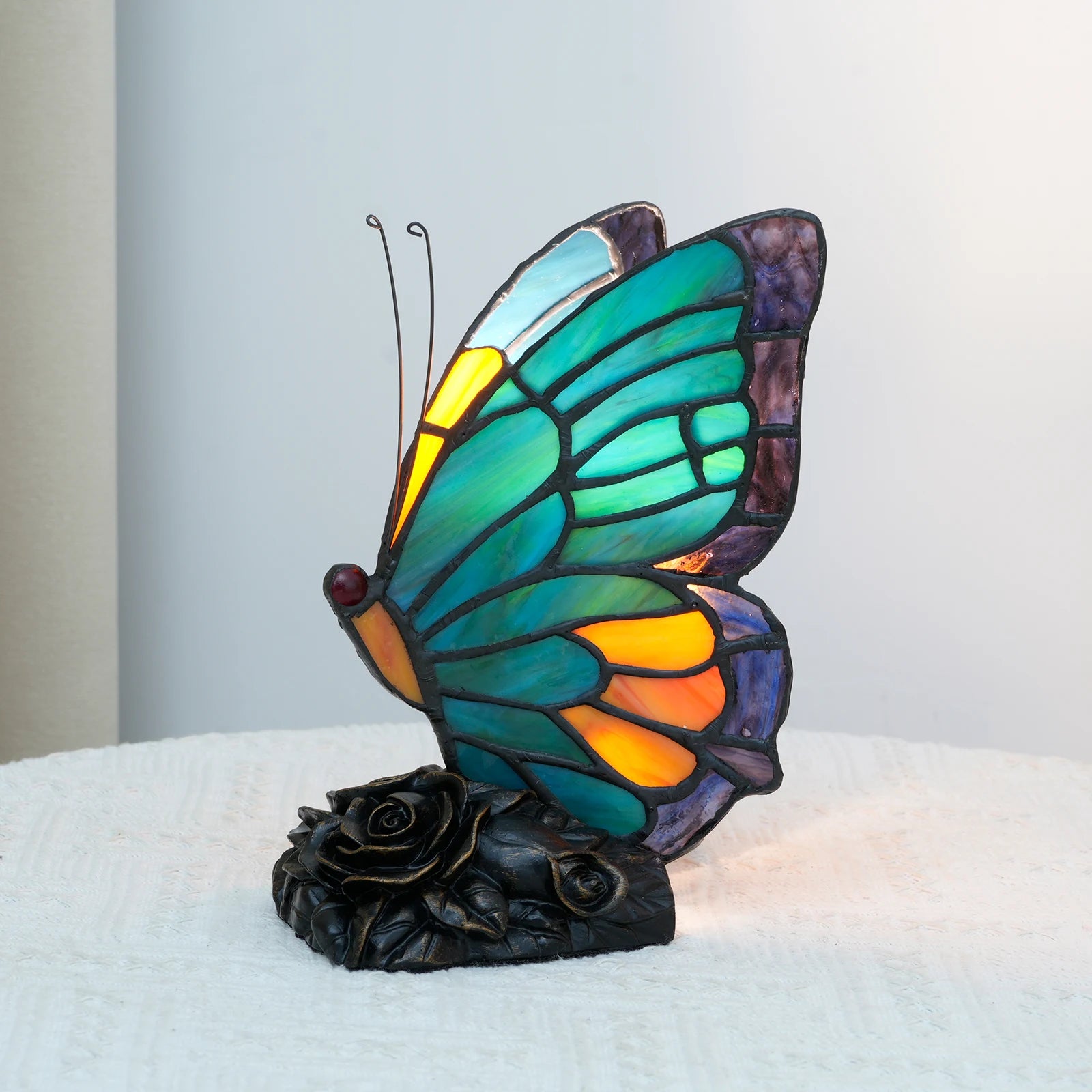 Modern Table Lamps Mediterranean Butterfly Retro Stained Glass Desk Lamp for Bedroom Bedside Vintage Living Room Light Fixtures