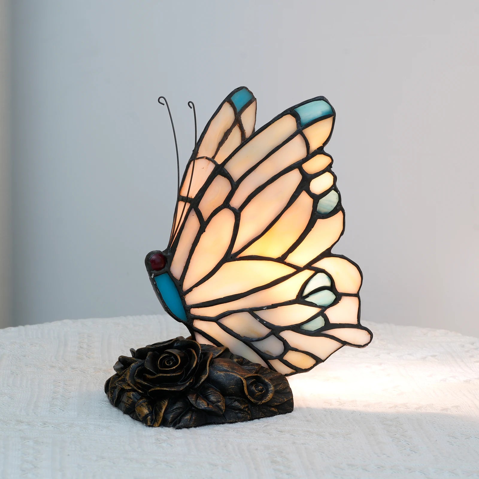 Modern Table Lamps Mediterranean Butterfly Retro Stained Glass Desk Lamp for Bedroom Bedside Vintage Living Room Light Fixtures