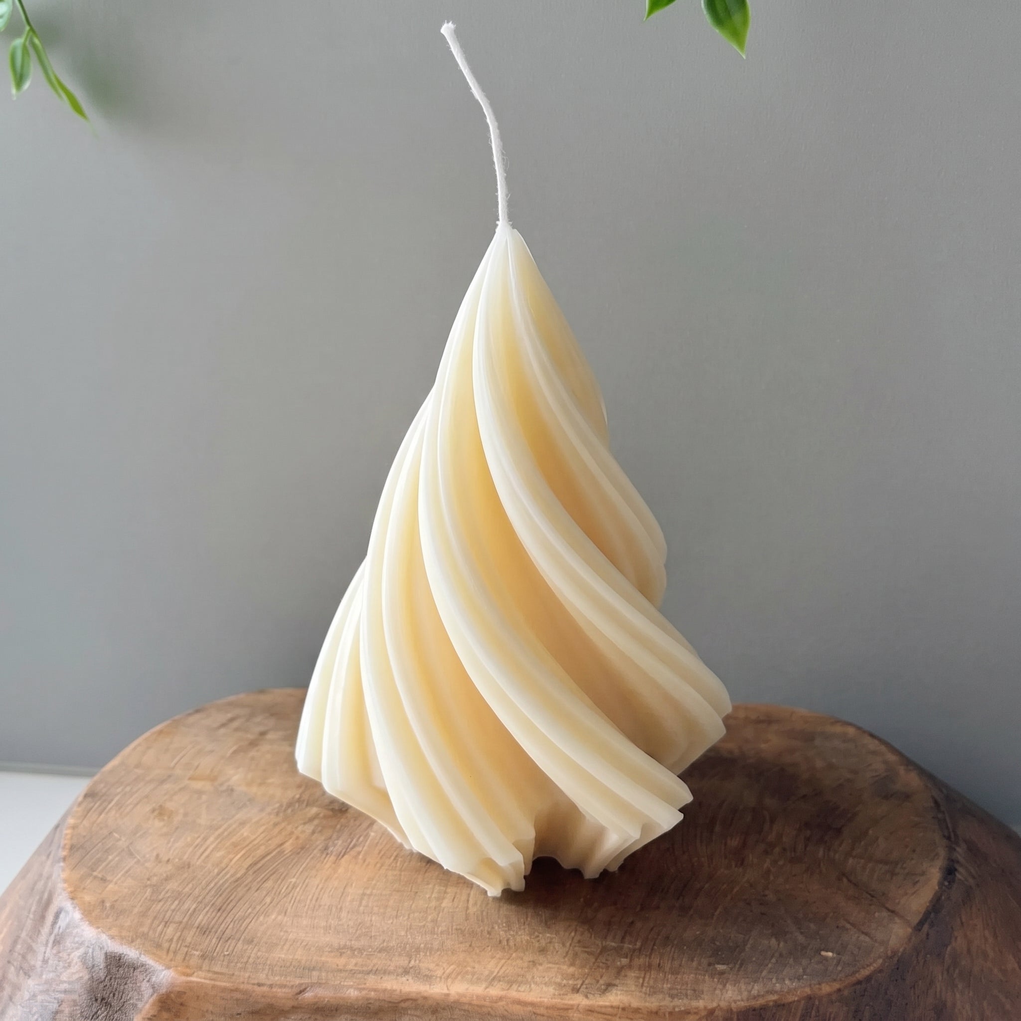 Swirling Christmas Tree Candles