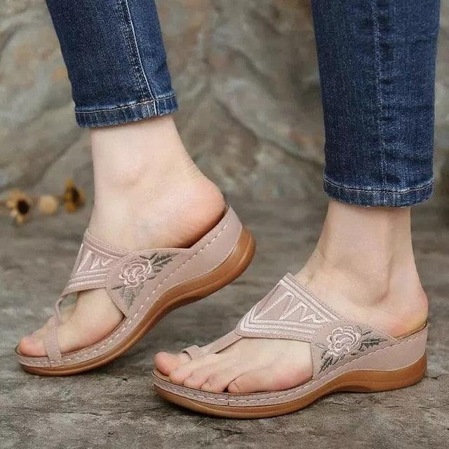 Retro Summer Women's Shoes Vintage Thick Heel Womens Sandals Lightweight Shoes For Women Open Toe Sandals Beach Flats Flip Flops Cross-Band Summer Hollow Out Flower Sandals