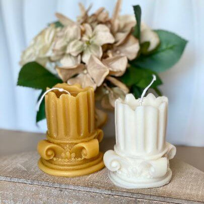 Romano Pillar Sculpture Candle – Hand-Poured Soy Wax | Ivory & Brown