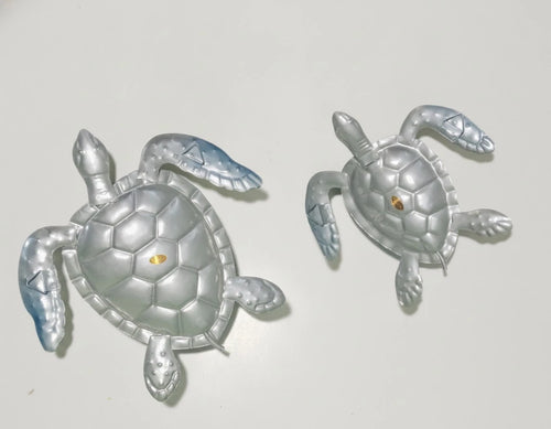 2 Piece Large One 8.5 inches Smaller One 6.5 inchesSet Metal Turtles Wall Mount